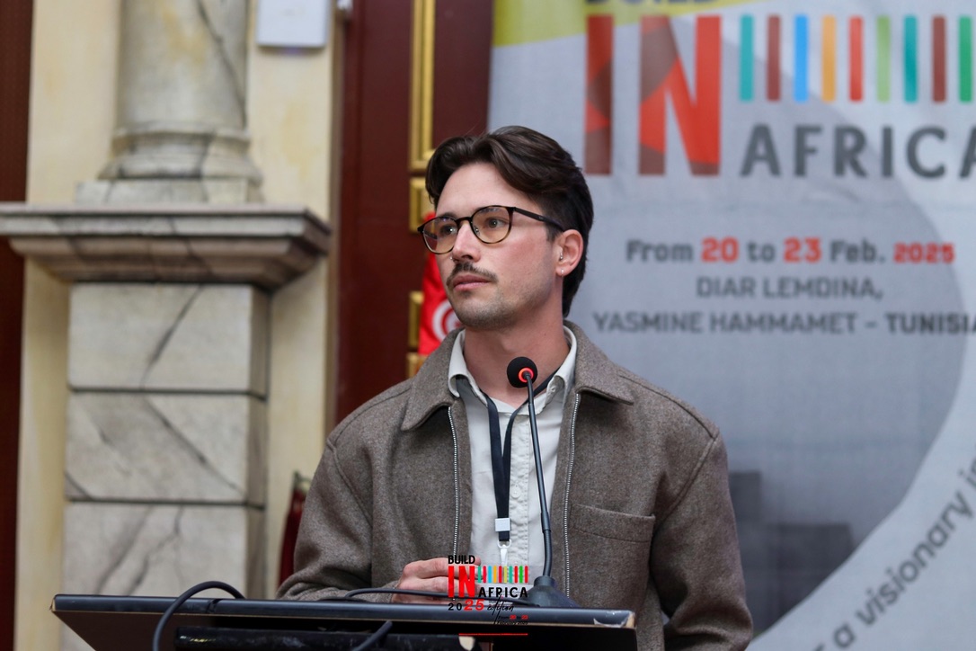 A young professional presenting during Build in Africa in Hammamet.